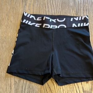 NIKE PRO black women’s size small
